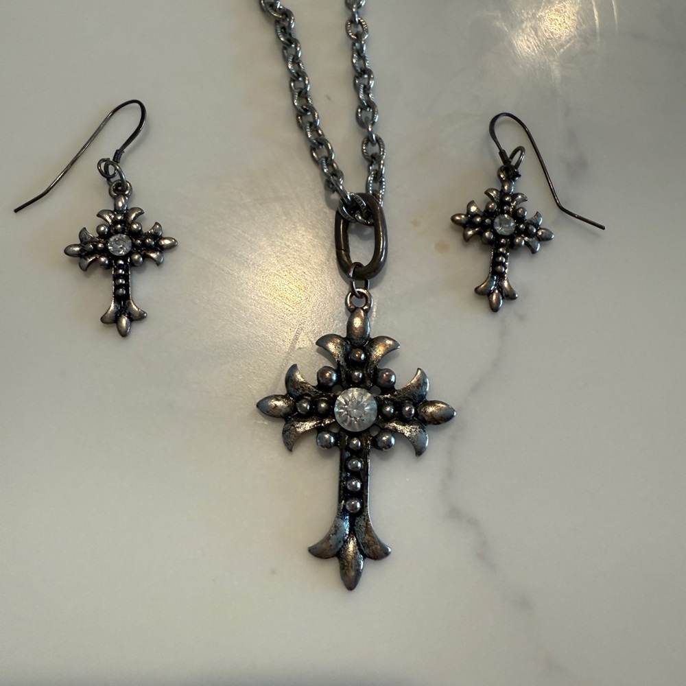Elegant Silver Tone Cross Jewelry Necklace Earrings Pendant Set